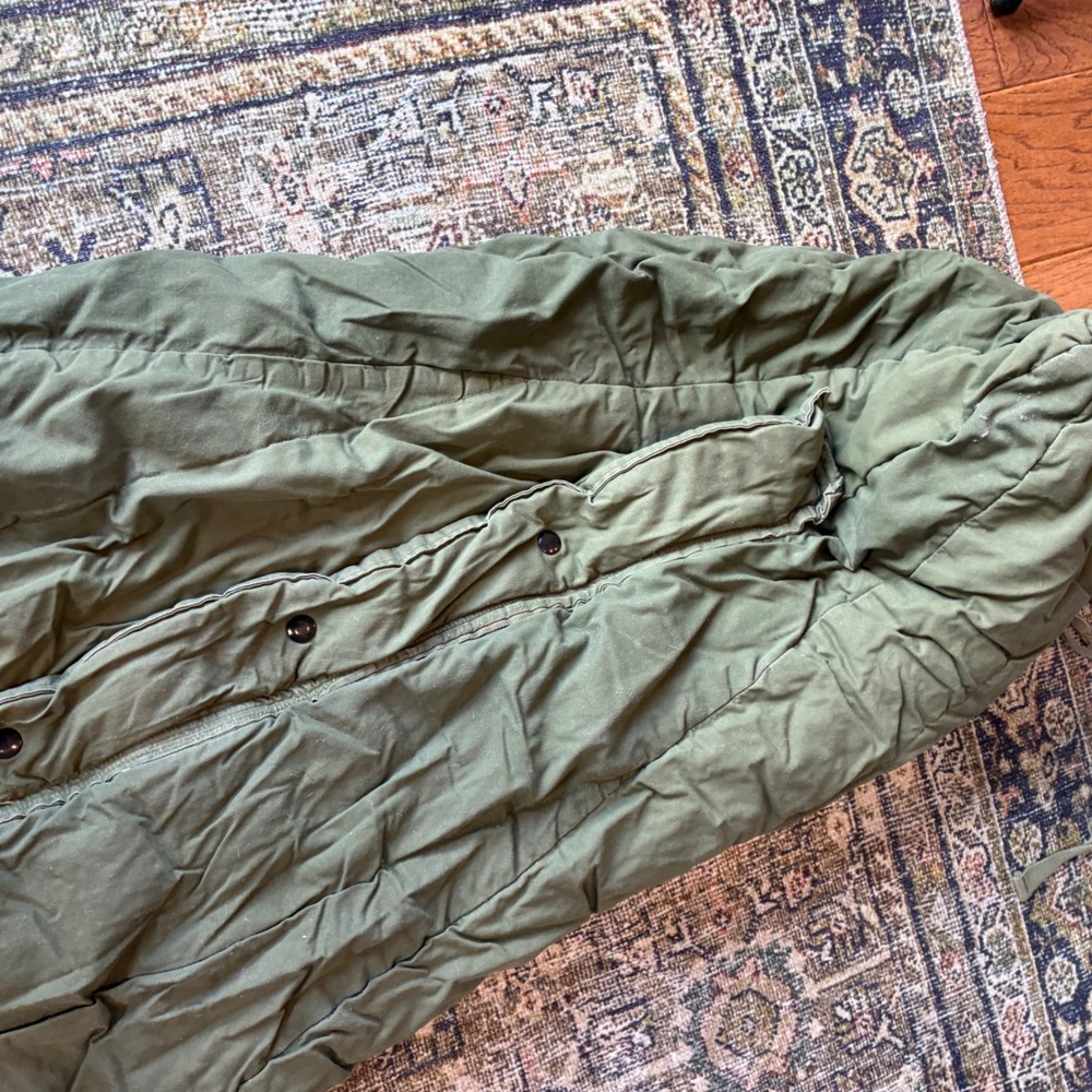 US Military Extreme Cold Weather Sleeping Bag Olive Drab Green Vintage Mummy Bag - Picture 12 of 16